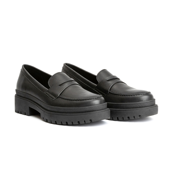 Portland Leather Shoes - NWT Chunky Loafer Black Leather Shoes from Portland Leather Patina (US 8)